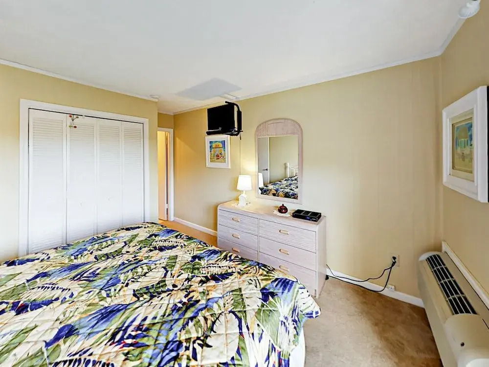 Mariners Cov #235 Building D 2 Bedrooms 2 Bathrooms Condo