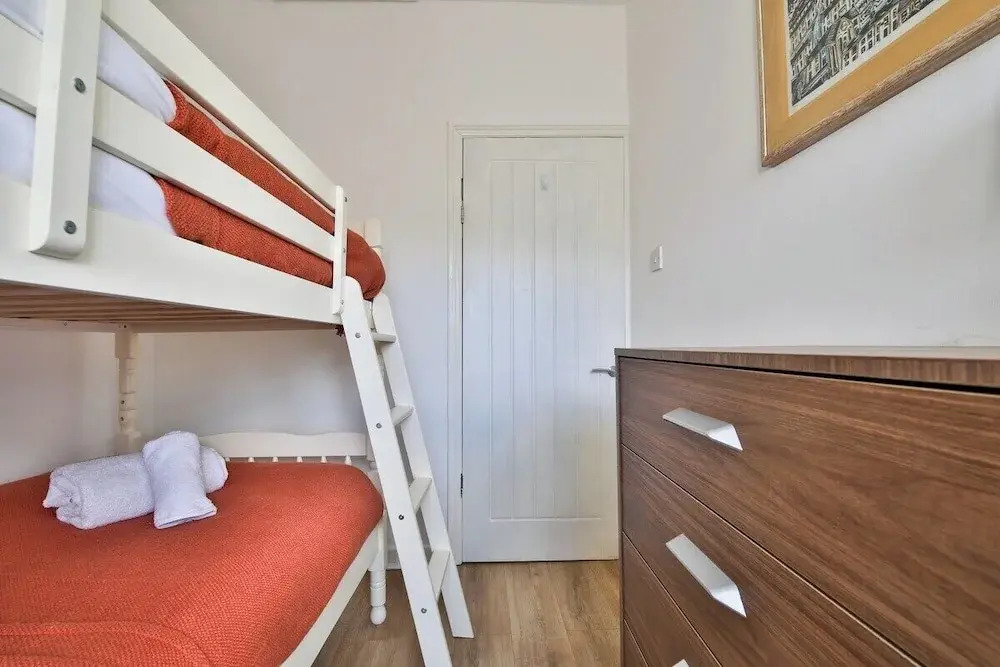 Neath Valley Family Haven Near Waterfalls