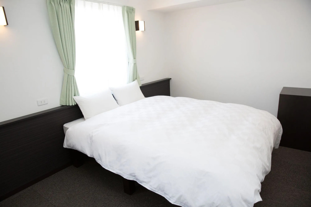 Universal Hotel Reborn
