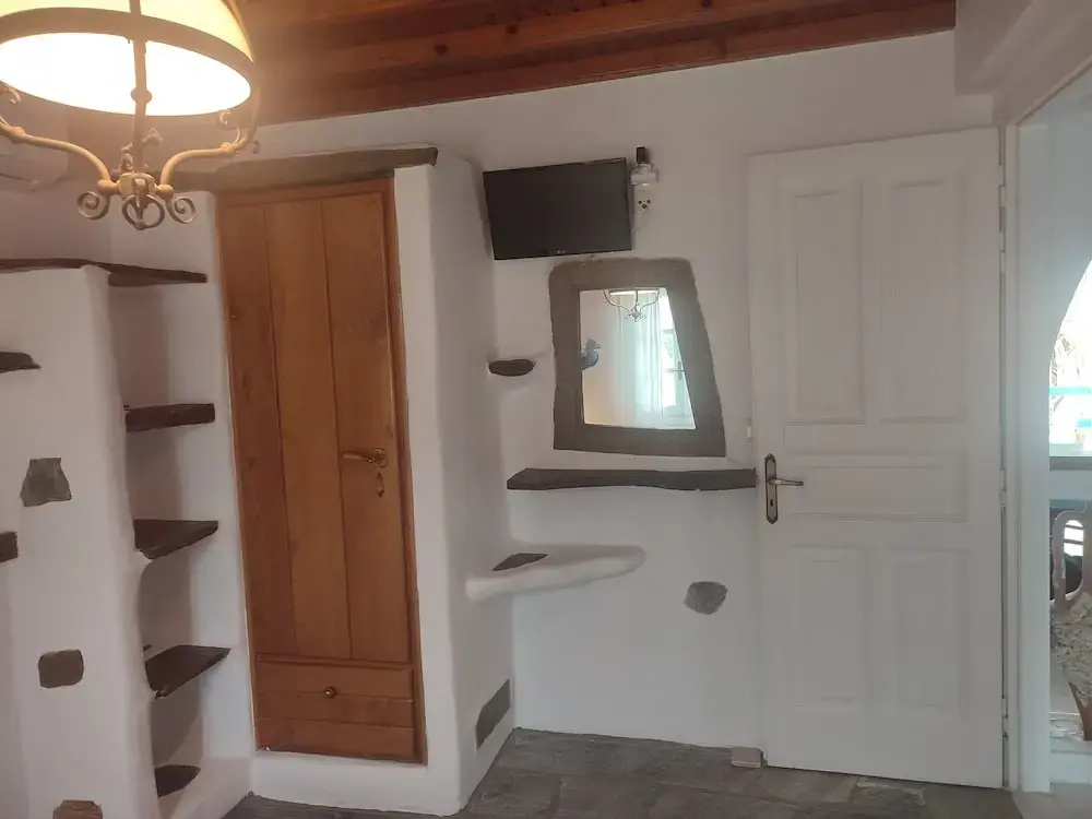 Ornos Beachside 2 Bd Stylish House