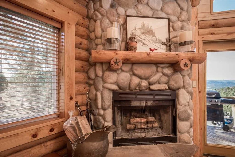 Mountain Valley View - Three Bedroom Cabin with Hot Tub