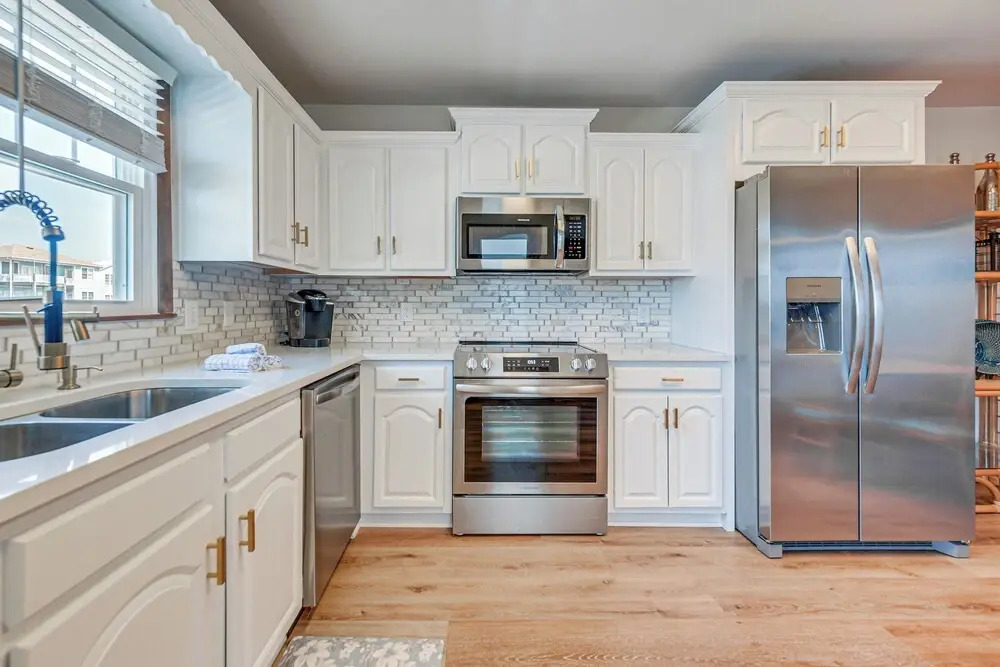 Canal-Front Home W/ Deck: Walk To Holden Beach!