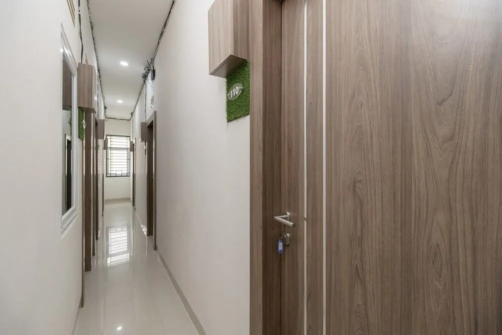 RedDoorz Plus at Grand Tara Homestay Palembang