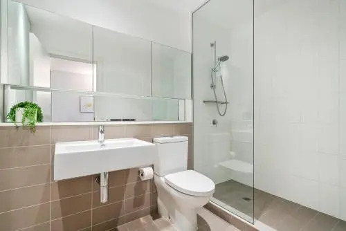 Complete Host Leopold Apartments