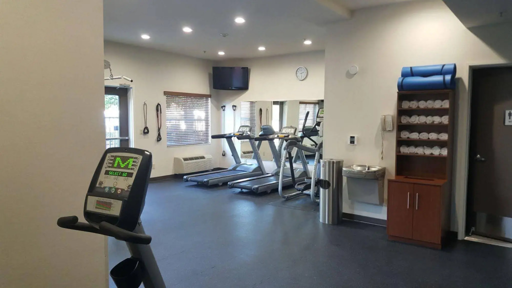 Best Western Plus Delta Inn & Suites