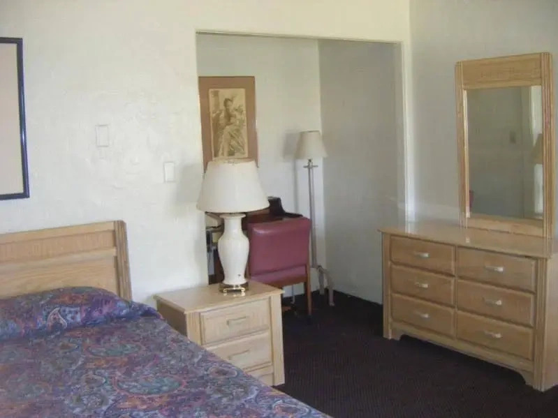 Copper Cactus Inn