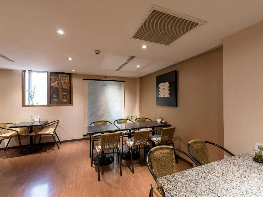 Fu Chang Hotel