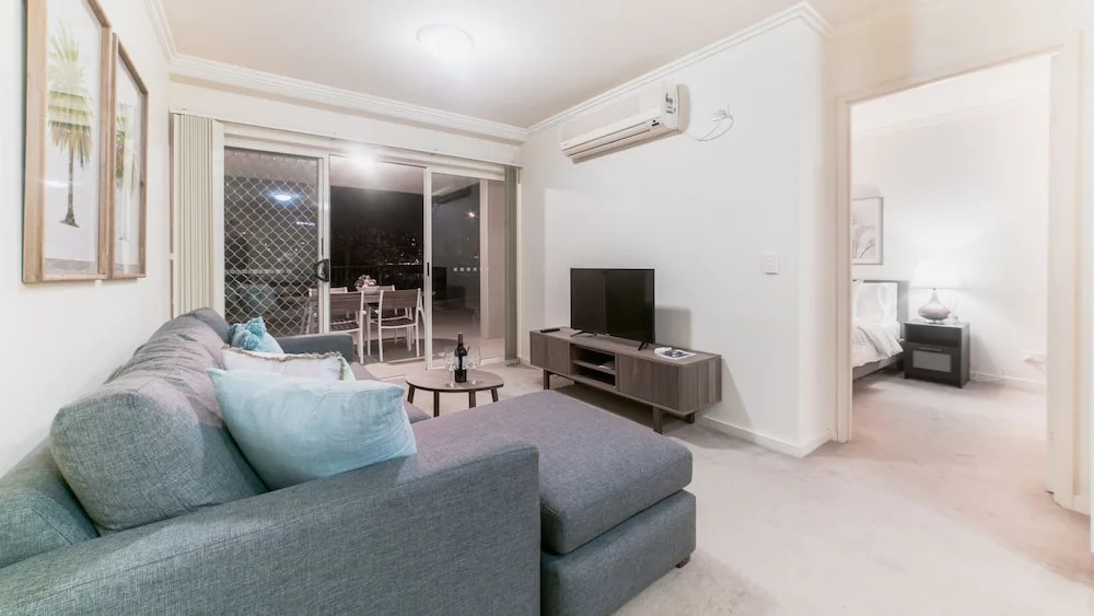 Absolute Riverfront One Bedroom Apartment