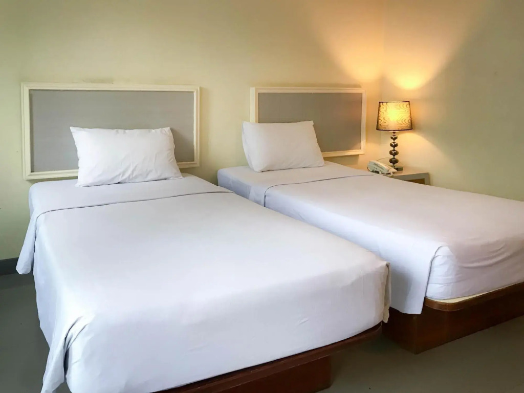 J TWO S Pratunam Hotel