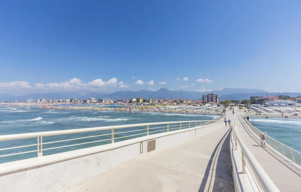 Nice Home in Lido di Camaiore With Wifi and 3 Bedrooms
