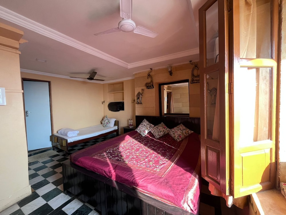 Hotel Surja Jaisalmer