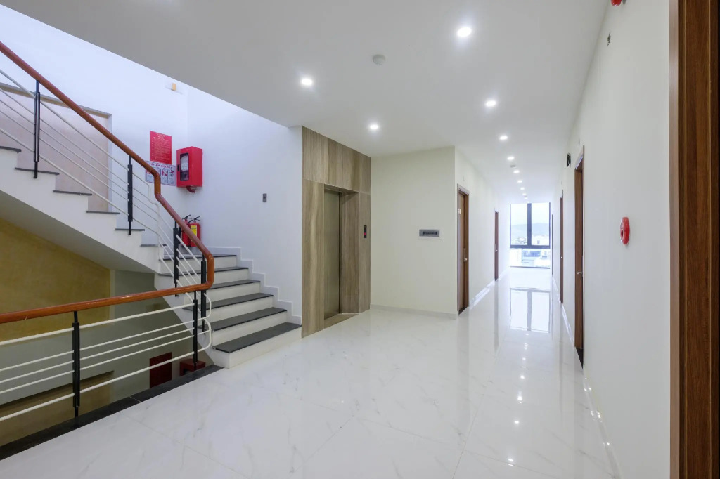 Luxury Hotel by OYO Rooms