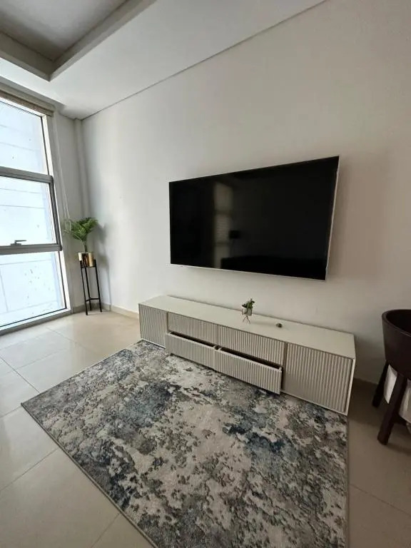 One Bed Apartment in One Constitution Avenue
