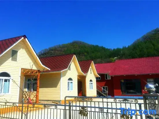 Lake side fish restaurant