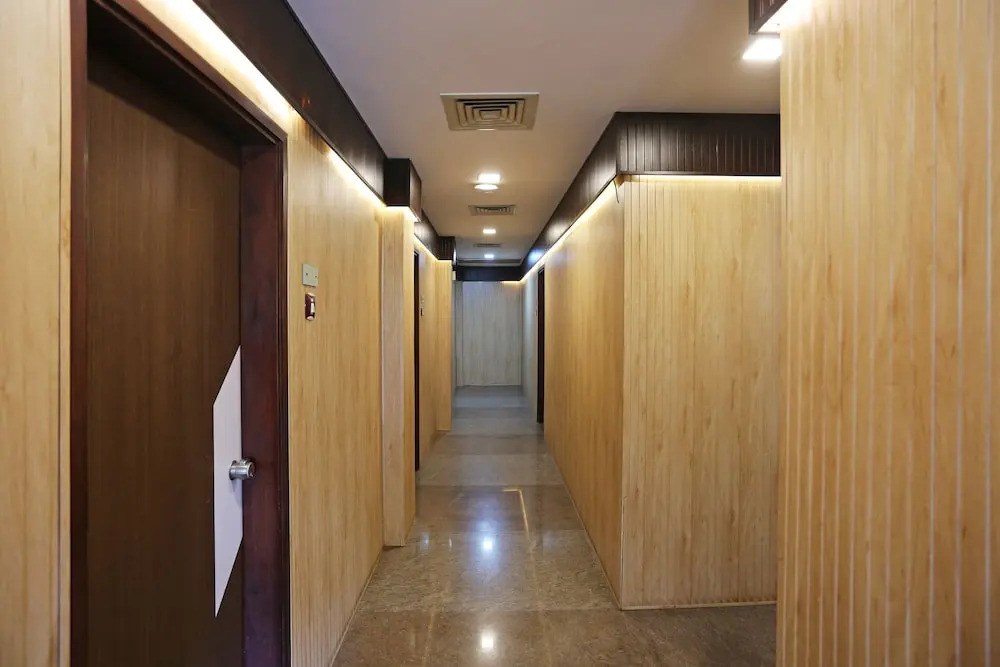 OYO 10690 Florence Hotel