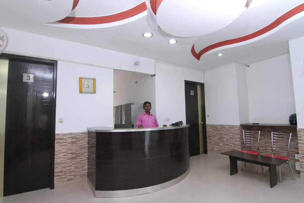 OYO 18557 The Chef Guest House