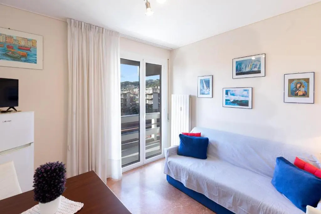 110 - Casa Sole VISTA MARE, in centro 100 metri Spiaggia