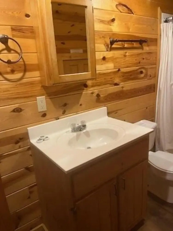 Ridgeview Retreat Seclude Cabin Includes Wifi, Cable, and Charcoal Grill by Redawning
