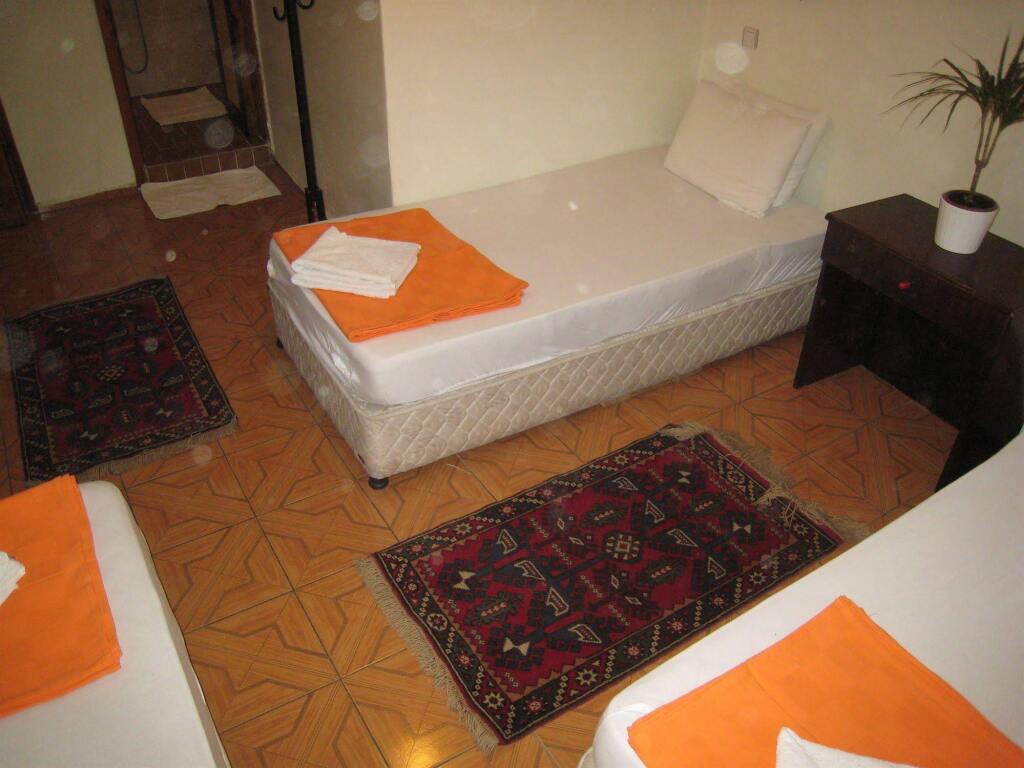 Paris Otel