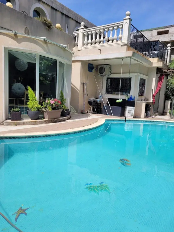 Villa piscine confort, barbecue