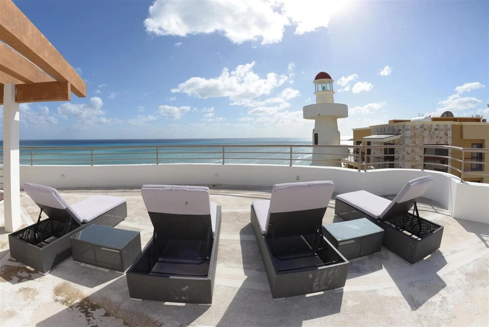 Ocean Front Corto Maltes 104 in Downtown