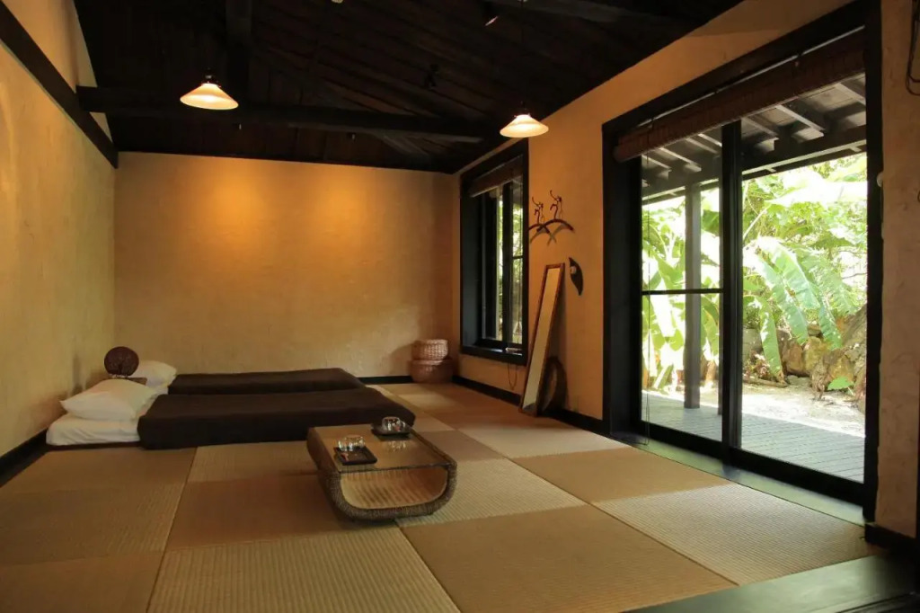 Taketomijima Akaneya