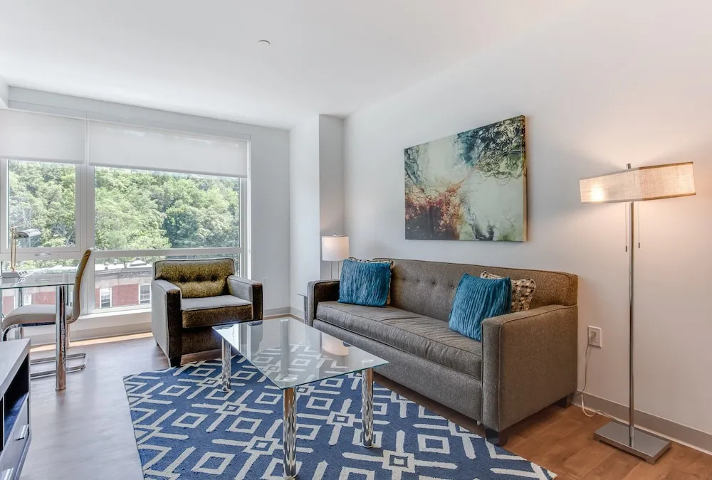 Global Luxury Suites at Longwood Medical Area
