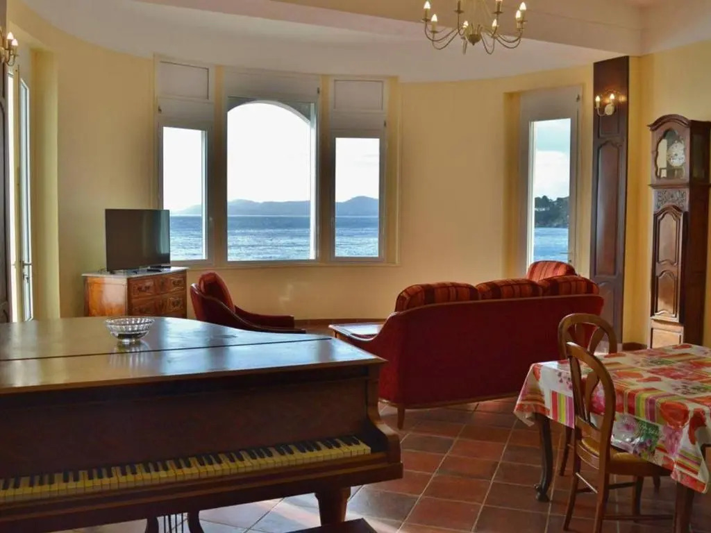 Appartement Le Lavandou, 3 pièces, 5 personnes - FR-1-251-203