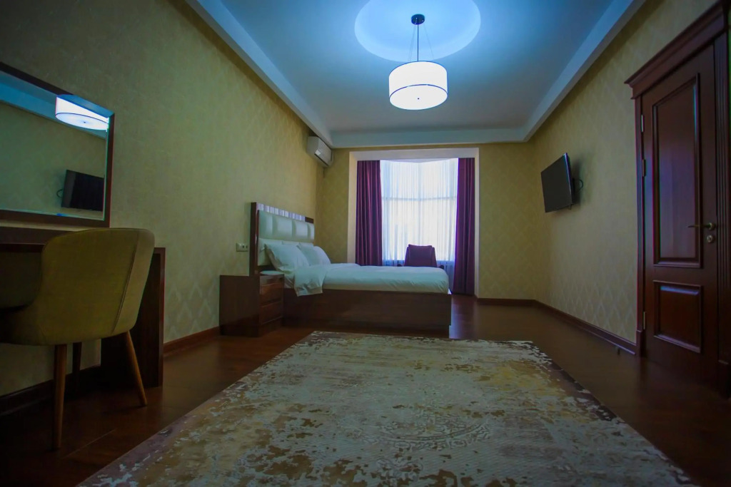 HOTEL AYNI / Айни Отель