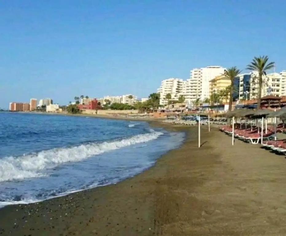 Studio in Benalmádena, With Wonderful sea View, Shared Pool, Furnished Balcony