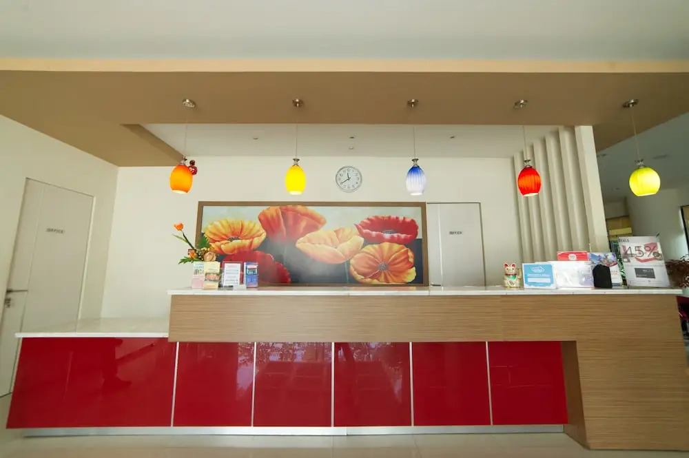 Airy Ratu Indah Ratulangi 17 Makassar