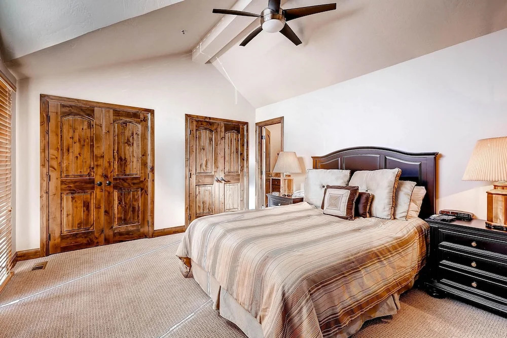 Queen Esther 2425 by Park City Lodging