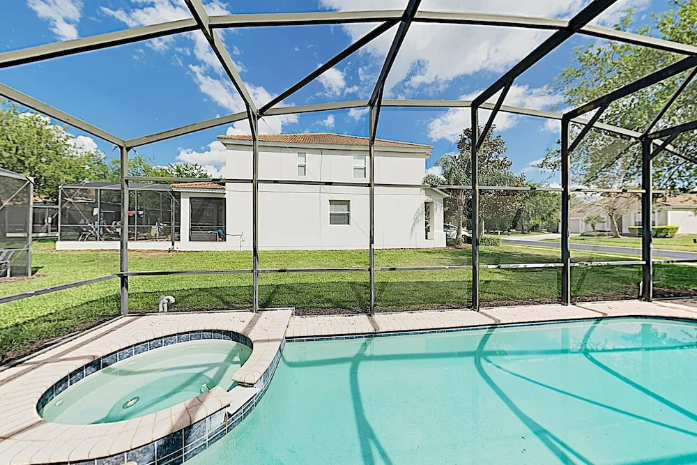 Windsor Hills Oasis: Private Pool, Spa & Game Room 6 Bedroom Home