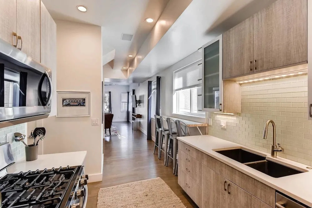 The Highland Square Experience Lohi Townhome With Hot Tub