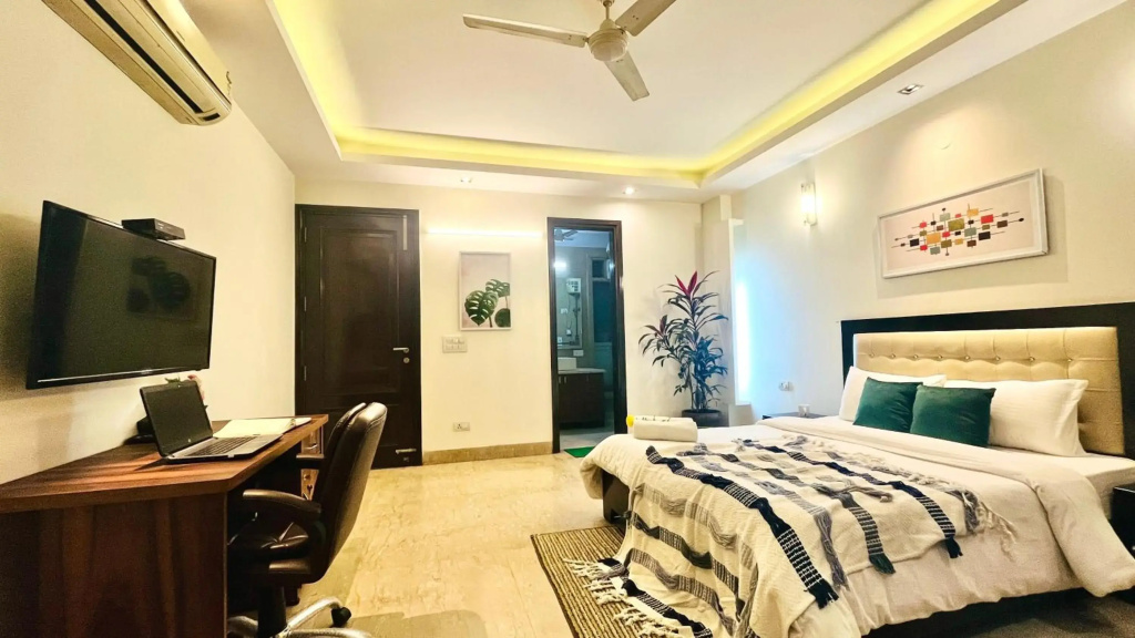 BluO Park Facing 3BHK - Balcony, Lift, Parking