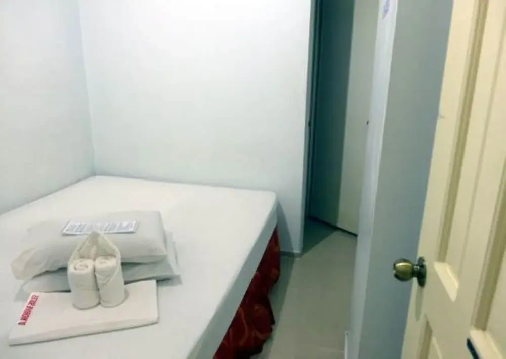 D' Morvie Suites- Davao