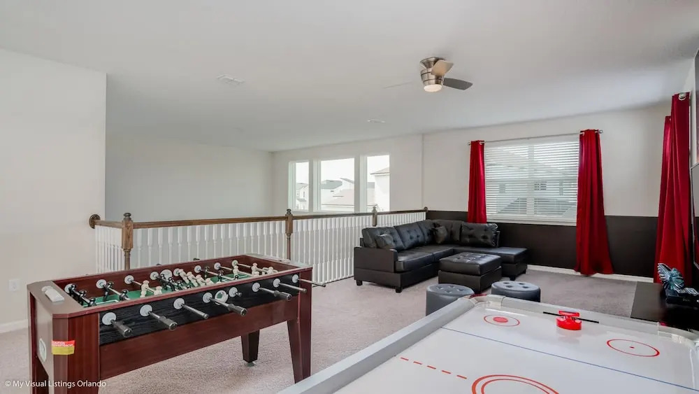 6 Bed 5 Ba Villa with Game Room, Pool & Spa