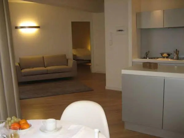Home 15 Residence Hotel