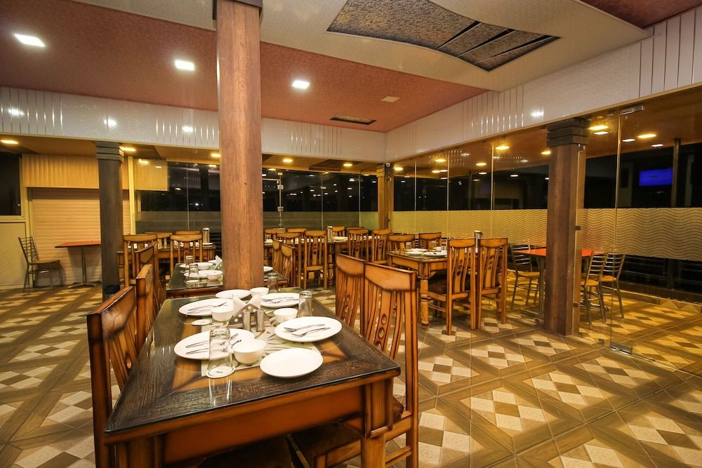 King Castle Mcleodganj-centrally heated and air cooled- Near MALL Road