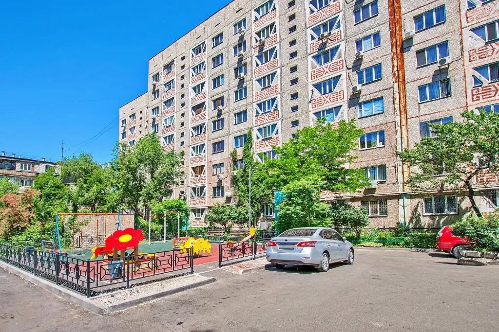 Cozy apartment on Rozybakiev 145. Atakent