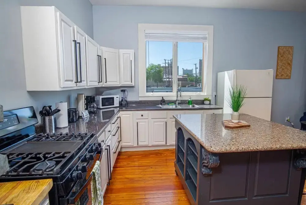 Stunning 3BR 2BA Haven in Downtown s Heart