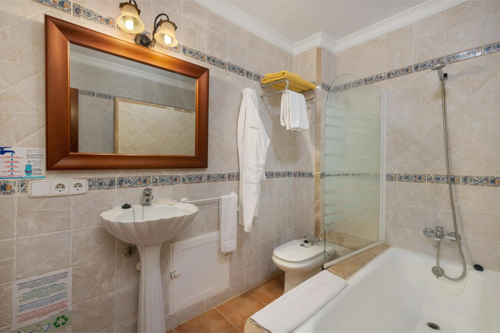 Hotel Rural Monnaber Nou & SPA