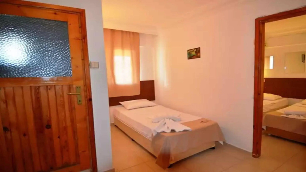 Tuana Hotel