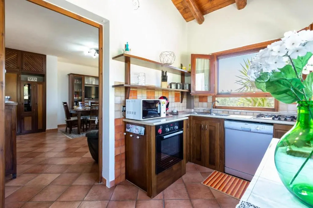 Villa Saige , piscina con idromassaggio