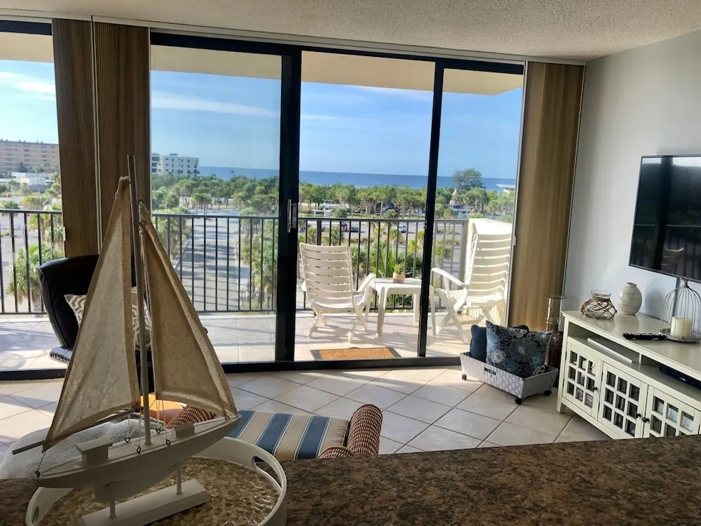 1055 Beach Condo E-404 2 Bedrooms 2 Bathrooms Condo