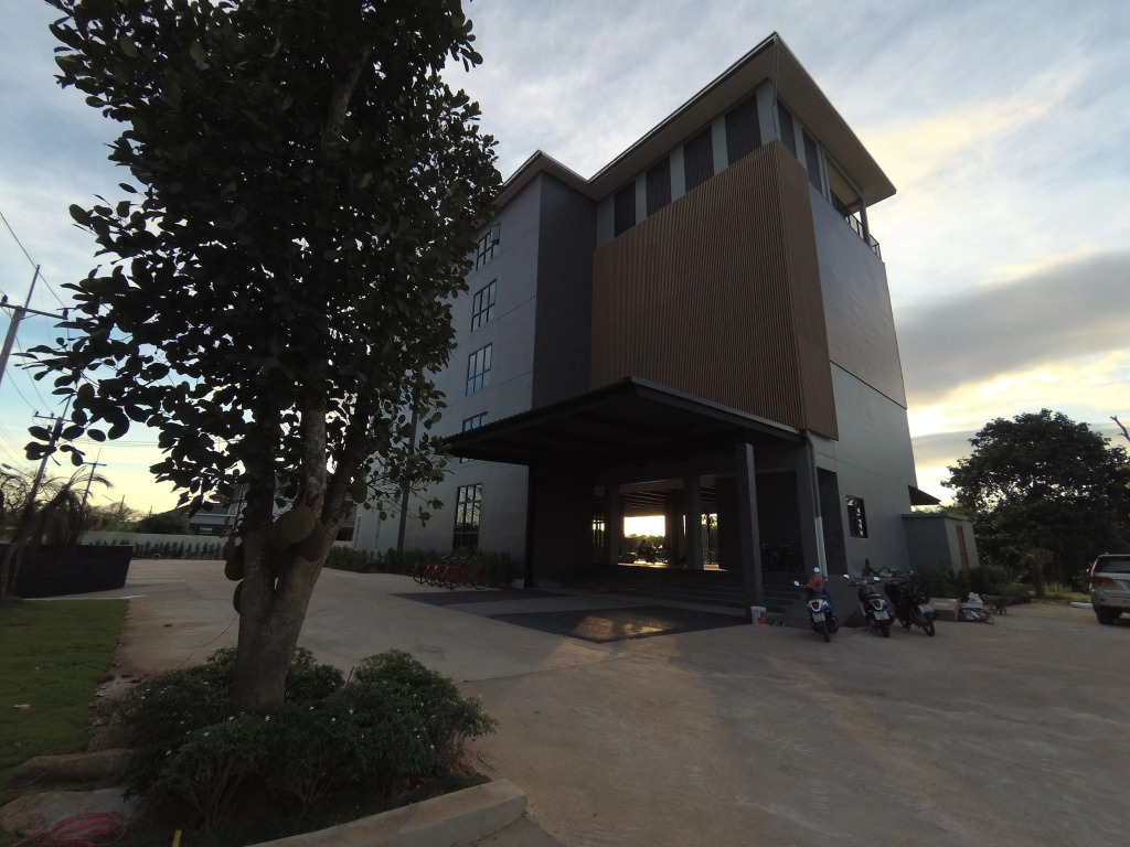 Riverawan Hotel