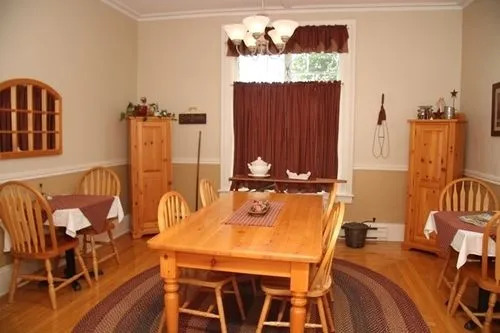 Bennett House Bed & Breakfast