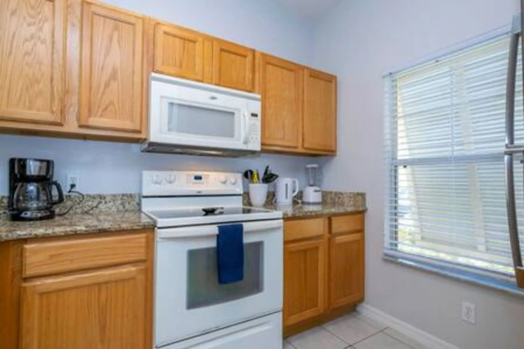 Cozy 3 BR w Private Pool