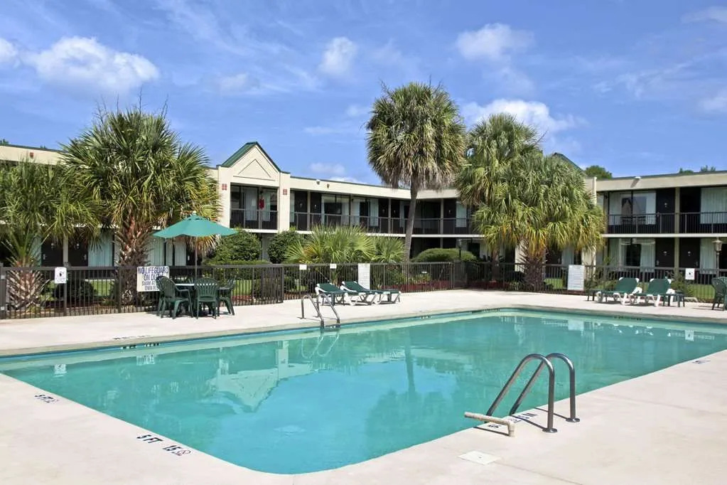 Ramada Florence Center