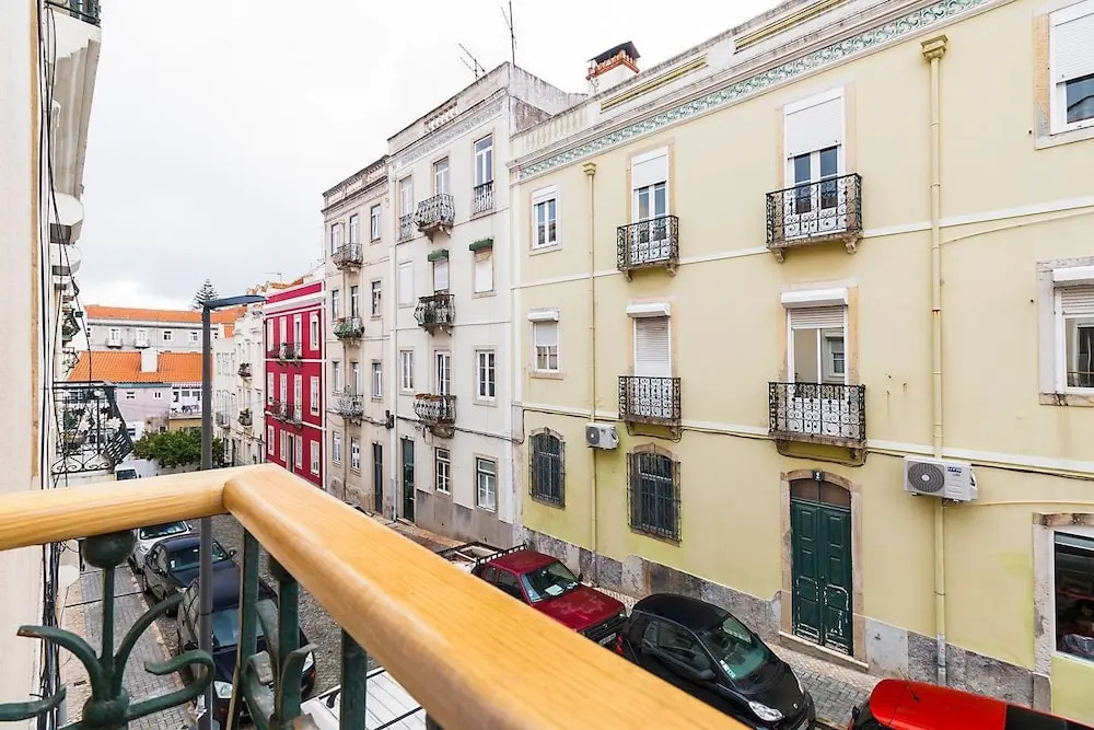 Spacious & Modern Flat in the heart of Lisbon